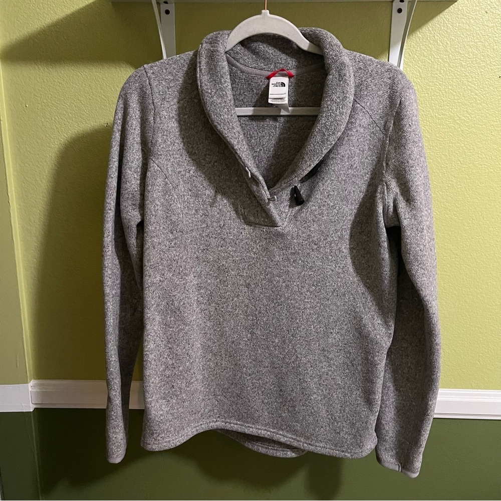 Fleece lined gray north face sweater
